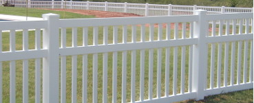 white vinyl fence