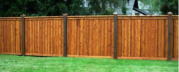 Wood privacy fence